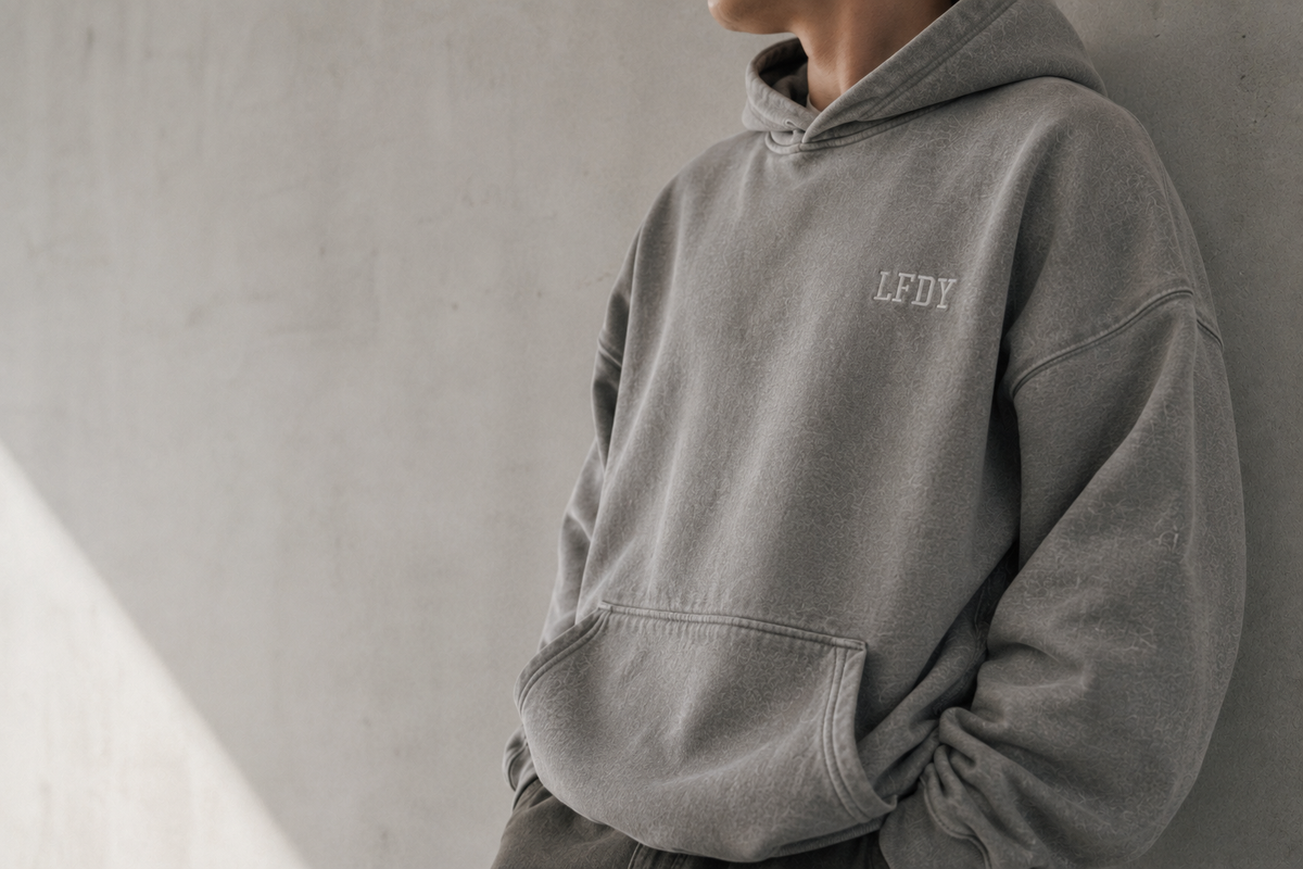 SWEATER & HOODIES