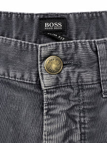 Hugo Boss Jeans – Bund und Knopf